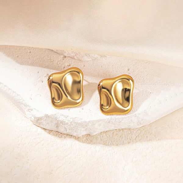 Quadra Gleam – Gold-Plated Anti-Tarnish Stainless Steel Square Stud Earrings