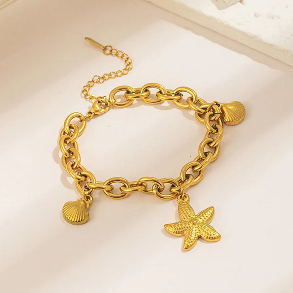 Aqua design star golden bracelet