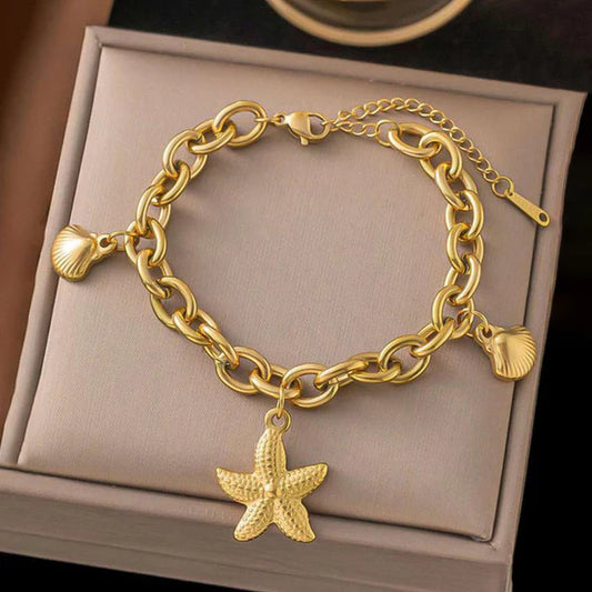 Aqua design star golden bracelet