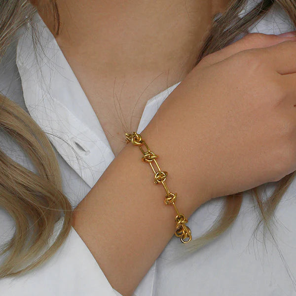 Aesthetic golden chain golden bracelet