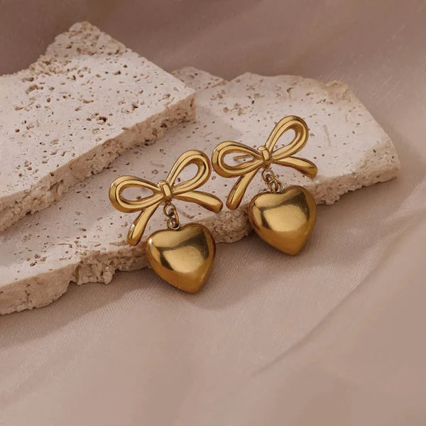Heart & Bow gold Earring