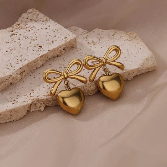 Heart & Bow gold Earring