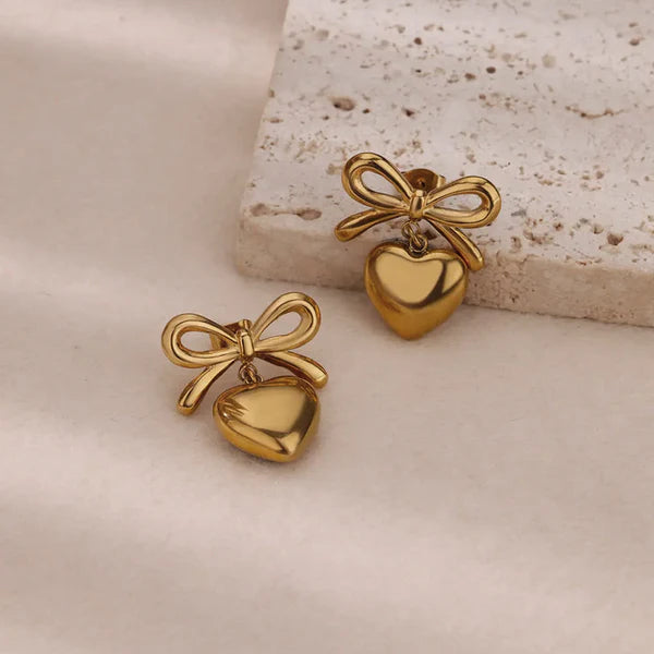 Heart & Bow gold Earring