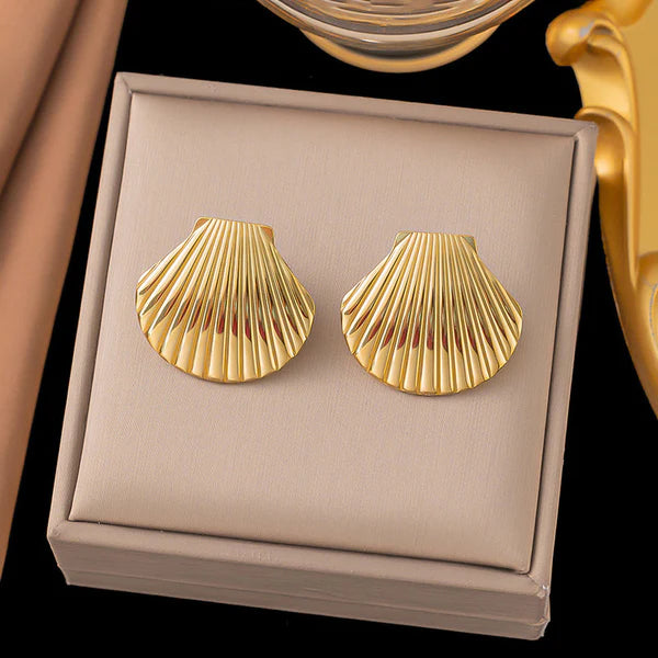 Aurelia Shell – Gold-Plated Anti-Tarnish Stainless Steel Shell Stud Earrings
