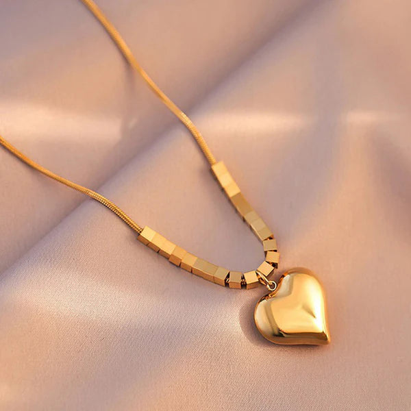 Classic gold heart Pendant