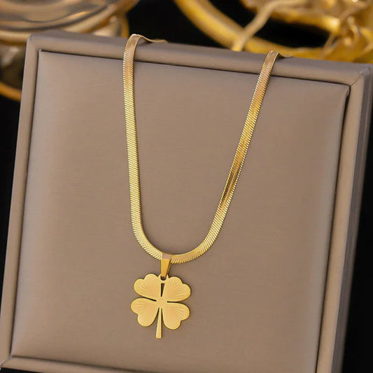 Luck Glow – Gold Plated Stainless Steel Anti Tarnish Clover Themed Pendant