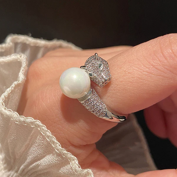 Anti tarnish pearl studded silver jaguar themed finger ring