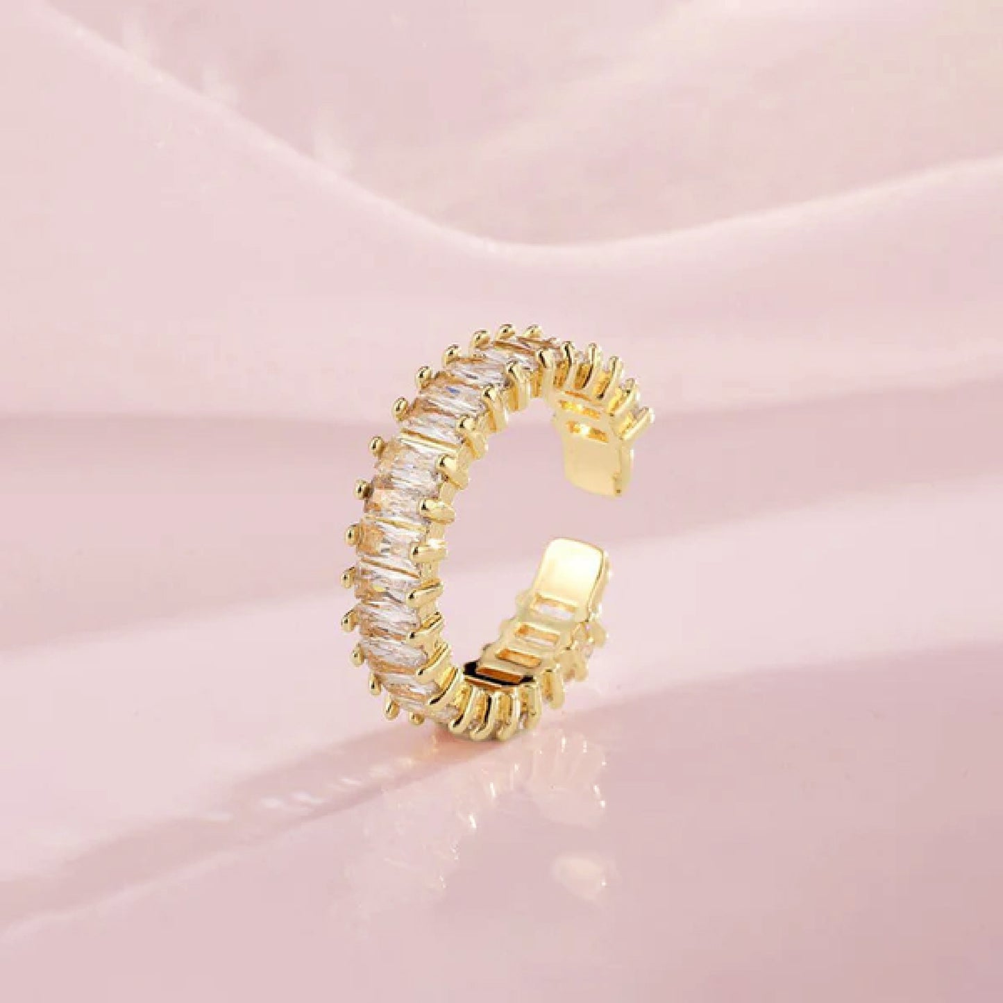 Elegant American diamond Golden Ring