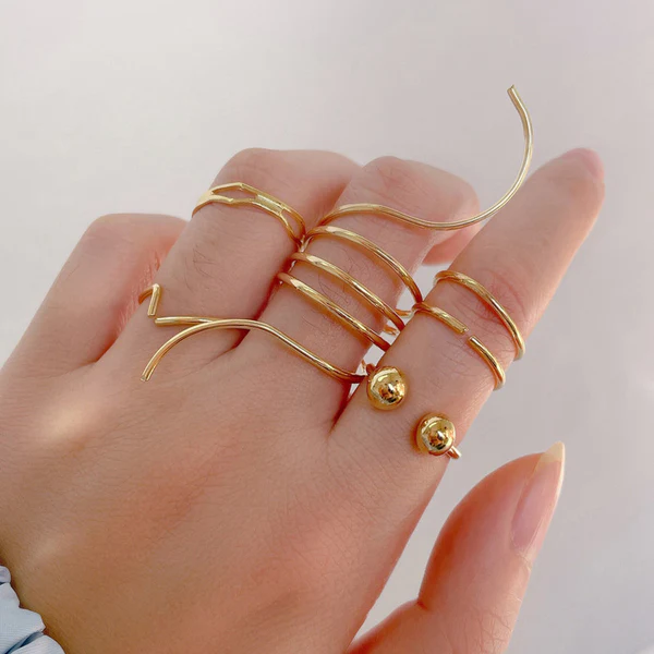 Gold plated toned rings set of 5